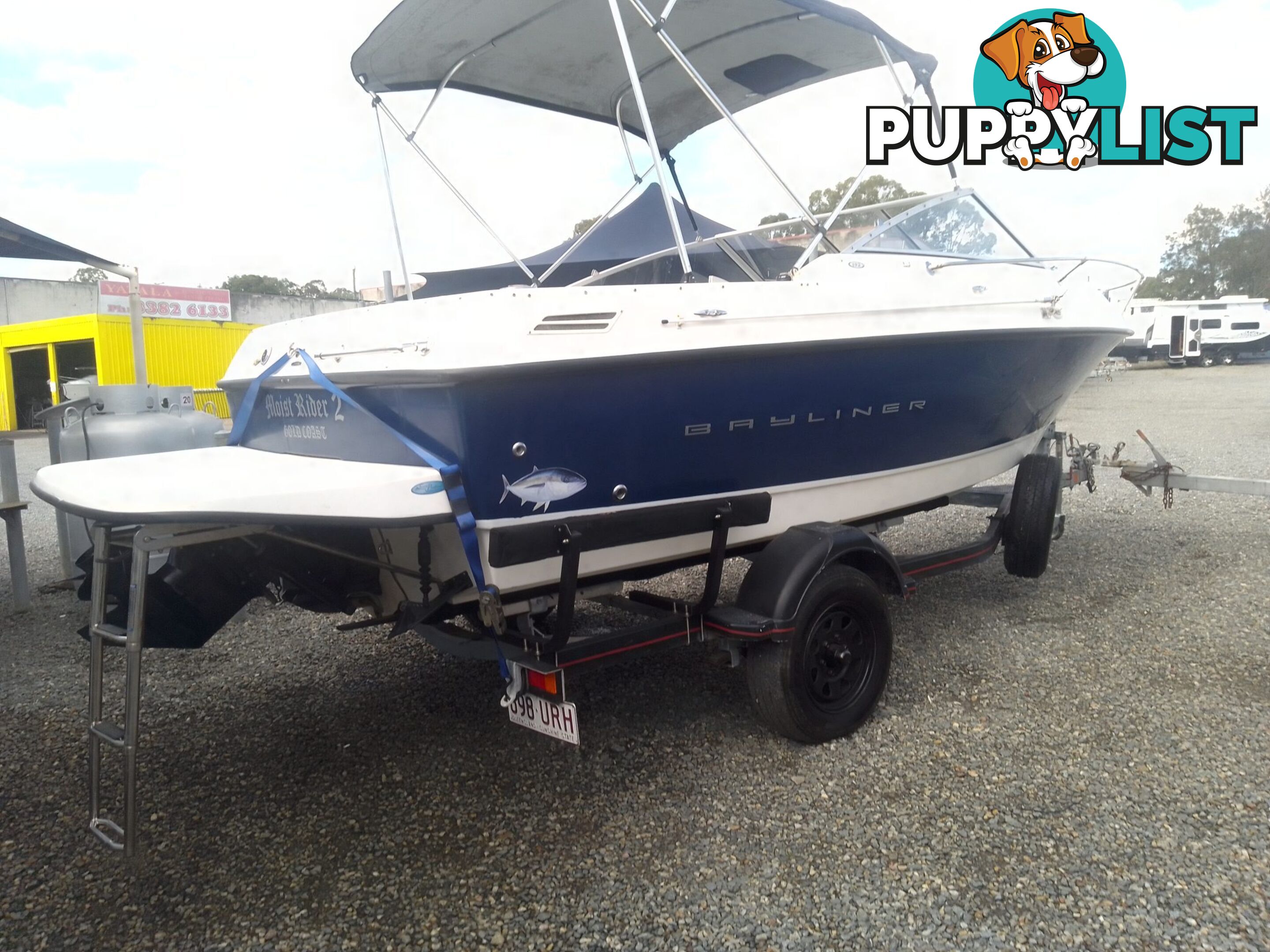 USED 2006 BAYLINER DISCOVERY CUDDY CABIN WITH A FOUR CYLINDER 135HP MERCRUISER ON A KARAVAN SINGLE AXLE TRAILER