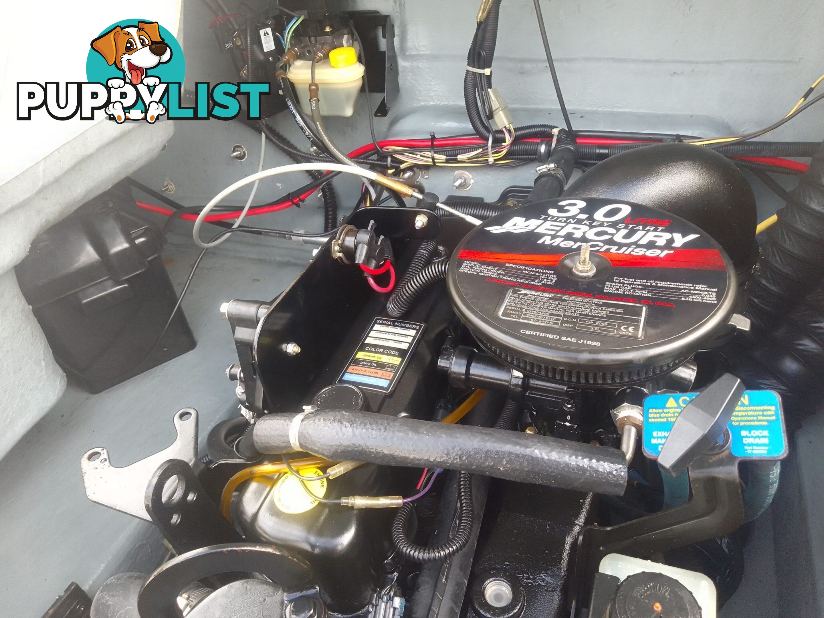 USED 2006 BAYLINER DISCOVERY CUDDY CABIN WITH A FOUR CYLINDER 135HP MERCRUISER ON A KARAVAN SINGLE AXLE TRAILER