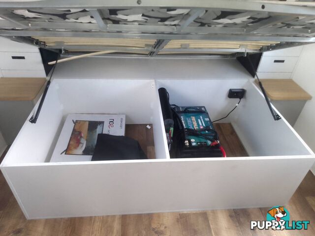 USED 2022 LOTUS FREELANDER 216 OFFROAD CARAVAN WITH WISHBONE, COIL & SHOCK ABSORBER SUSPENSION.