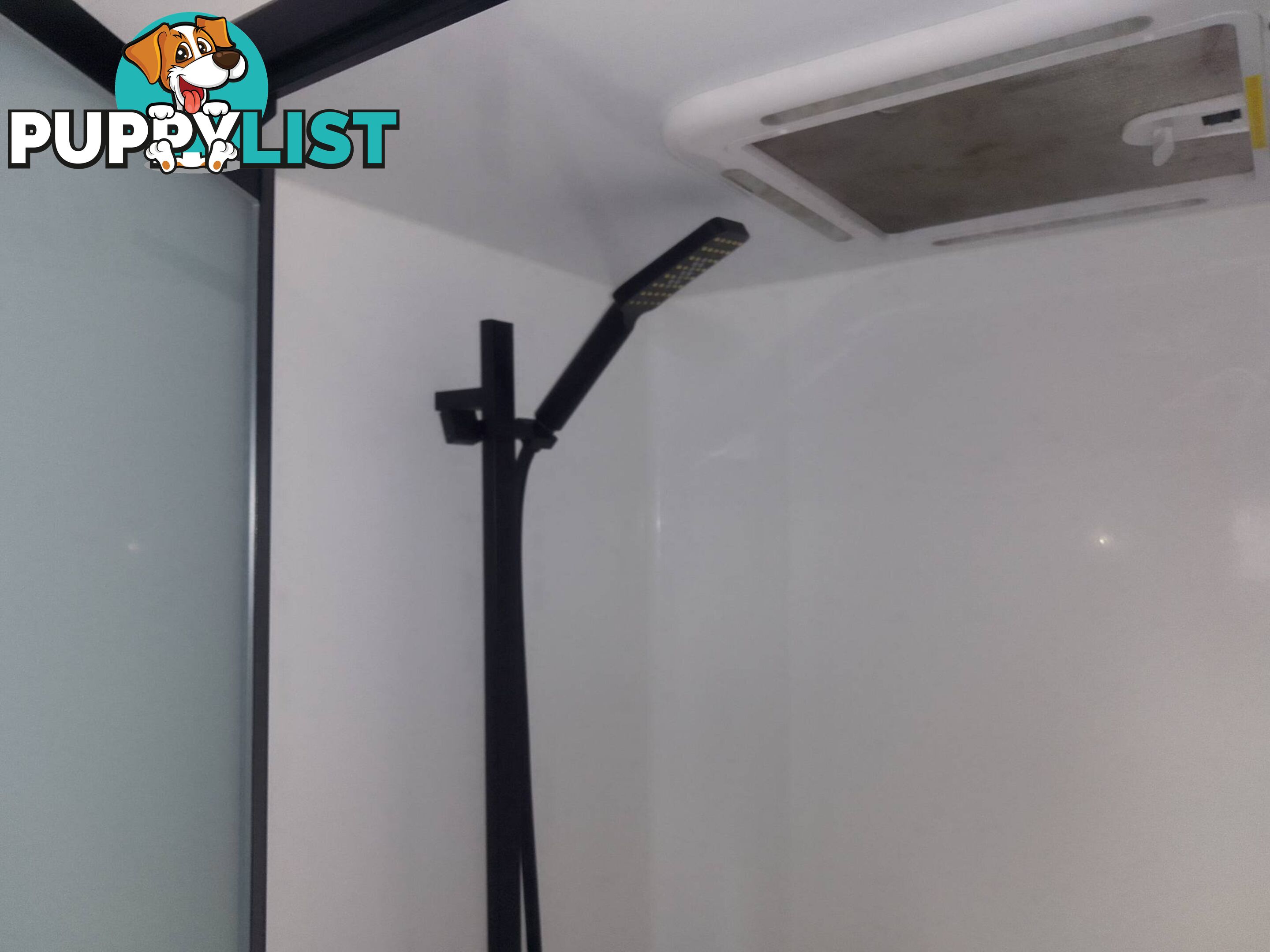 USED 2022 LOTUS FREELANDER 216 OFFROAD CARAVAN WITH WISHBONE, COIL & SHOCK ABSORBER SUSPENSION.