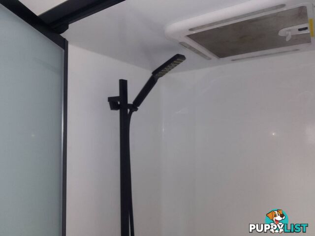 USED 2022 LOTUS FREELANDER 216 OFFROAD CARAVAN WITH WISHBONE, COIL & SHOCK ABSORBER SUSPENSION.