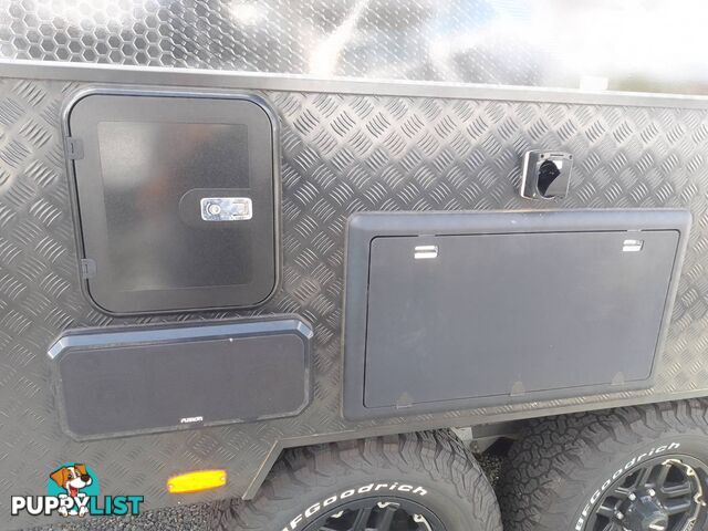 USED 2022 LOTUS FREELANDER 216 OFFROAD CARAVAN WITH WISHBONE, COIL & SHOCK ABSORBER SUSPENSION.