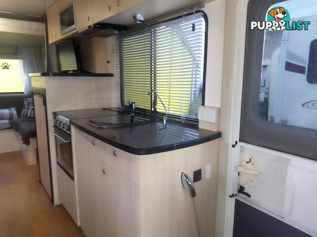 USED 2012 MERCEDEZ BENZ MURANA LUXURY, LOW MILEAGE AUTOMATIC MOTOR HOME.