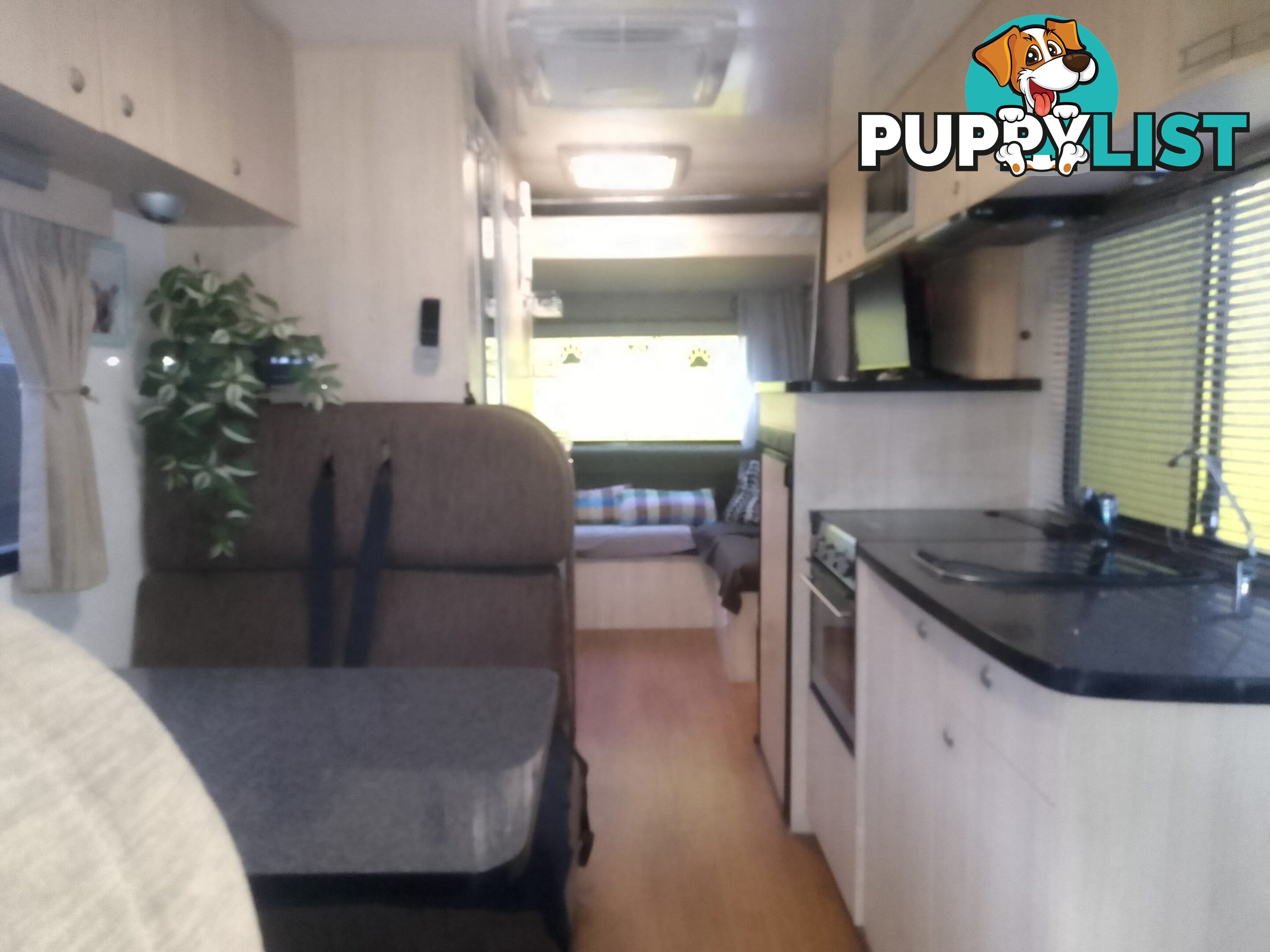 USED 2012 MERCEDEZ BENZ MURANA LUXURY, LOW MILEAGE AUTOMATIC MOTOR HOME.