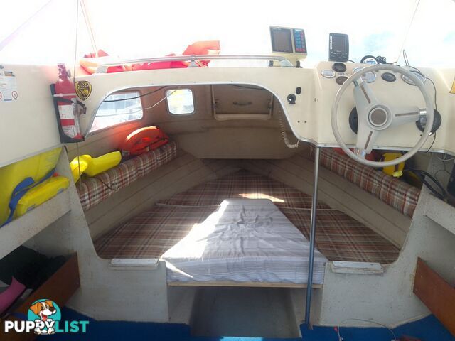 USED CRUISECRAFT REGAL 166 HALF CABIN 16.6FT WITH 140HP 4 STROKE SUZUKI OUTBOARD AND AUX 4HP MERCURY 4 STROKE OUTBOARD ON TINKA TRAILER