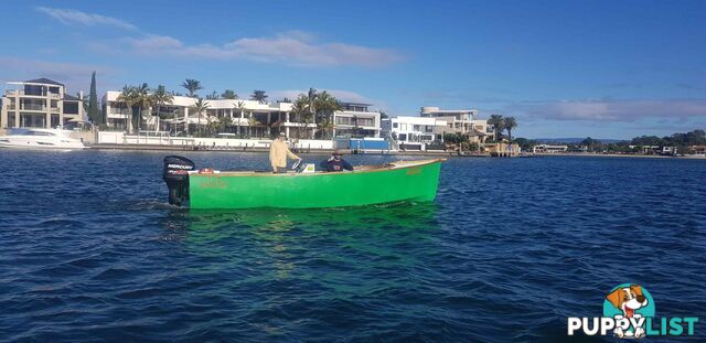 USED 2015 CUSTOM 7.00M COMPOSITE LAUNCH ON A DUAL AXLE TRAILER WITH A 2015 MODEL MERCURY OPTIMAX 175HP OUTBOARD.