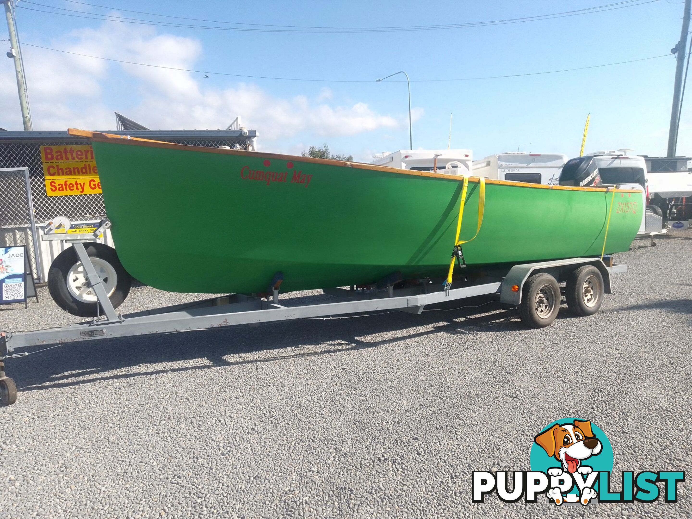 USED 2015 CUSTOM 7.00M COMPOSITE LAUNCH ON A DUAL AXLE TRAILER WITH A 2015 MODEL MERCURY OPTIMAX 175HP OUTBOARD.