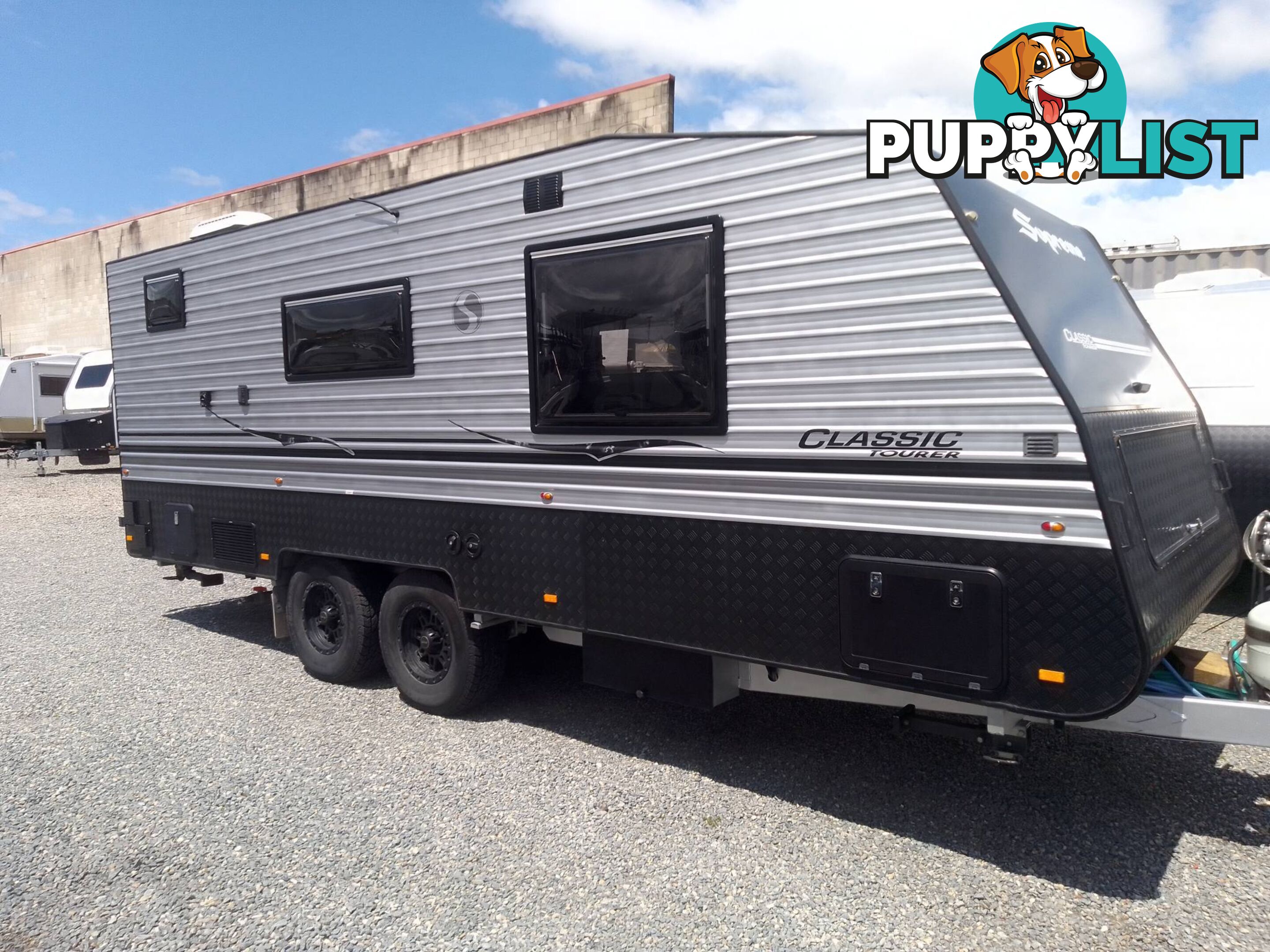 SUPREME CLASSIC TOURER 22FT OFF-ROAD CARAVAN