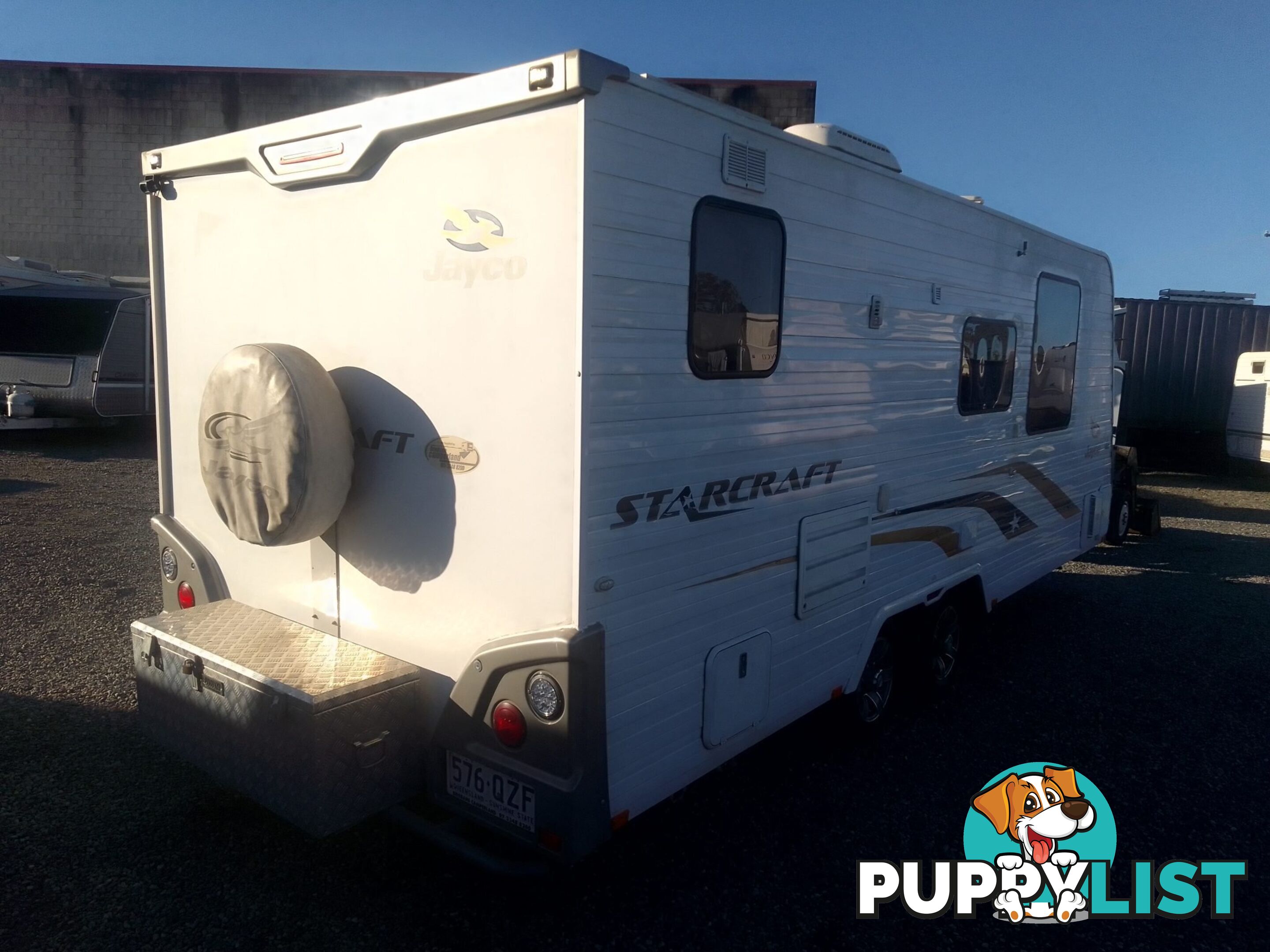 USED 2014 JAYCO STARCRAFT 19'6"DUAL AXLE TOURING CARAVAN