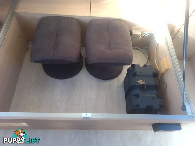USED 2014 JAYCO STARCRAFT 19'6"DUAL AXLE TOURING CARAVAN