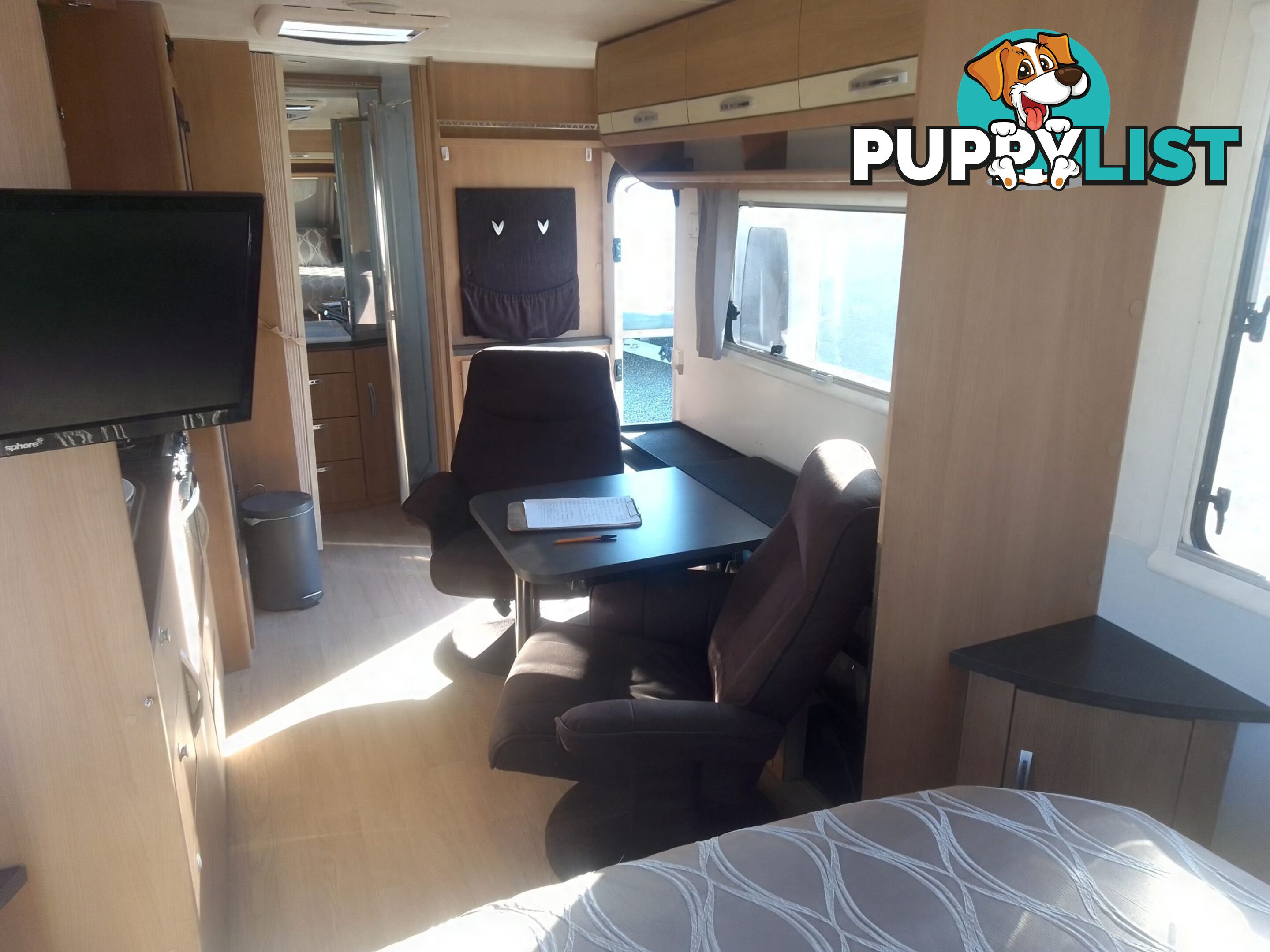 USED 2014 JAYCO STARCRAFT 19'6"DUAL AXLE TOURING CARAVAN
