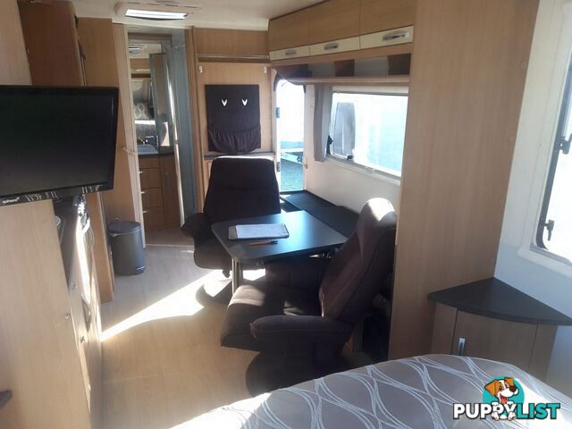 USED 2014 JAYCO STARCRAFT 19'6"DUAL AXLE TOURING CARAVAN