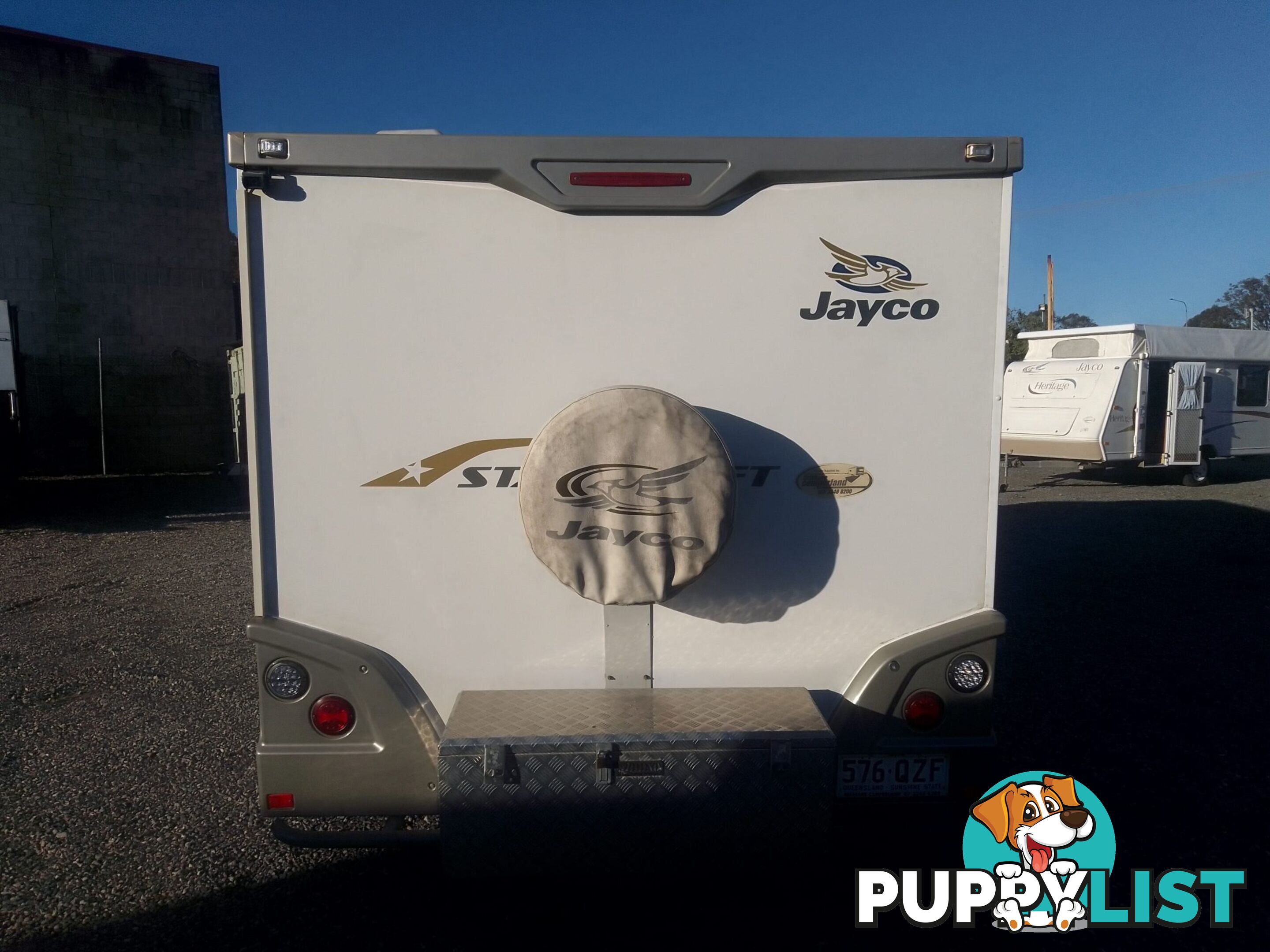USED 2014 JAYCO STARCRAFT 19'6"DUAL AXLE TOURING CARAVAN