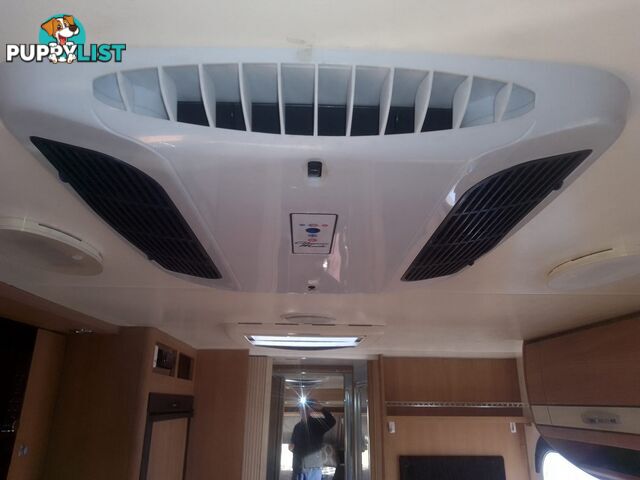 USED 2014 JAYCO STARCRAFT 19'6"DUAL AXLE TOURING CARAVAN
