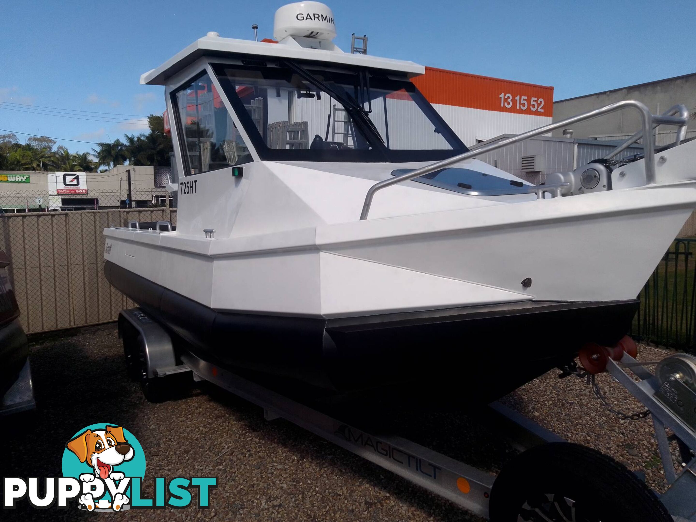 2024 ACRAFT MARINE ABSOLUTE HT 725 HALF CABIN WITH 200HP SUZUKI 4 STROKE OUTBOARD AND TRAILER