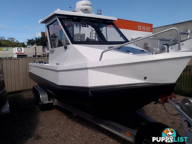 2024 ACRAFT MARINE ABSOLUTE HT 725 HALF CABIN WITH 200HP SUZUKI 4 STROKE OUTBOARD AND TRAILER