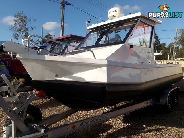 2024 ACRAFT MARINE ABSOLUTE HT 725 HALF CABIN WITH 200HP SUZUKI 4 STROKE OUTBOARD AND TRAILER