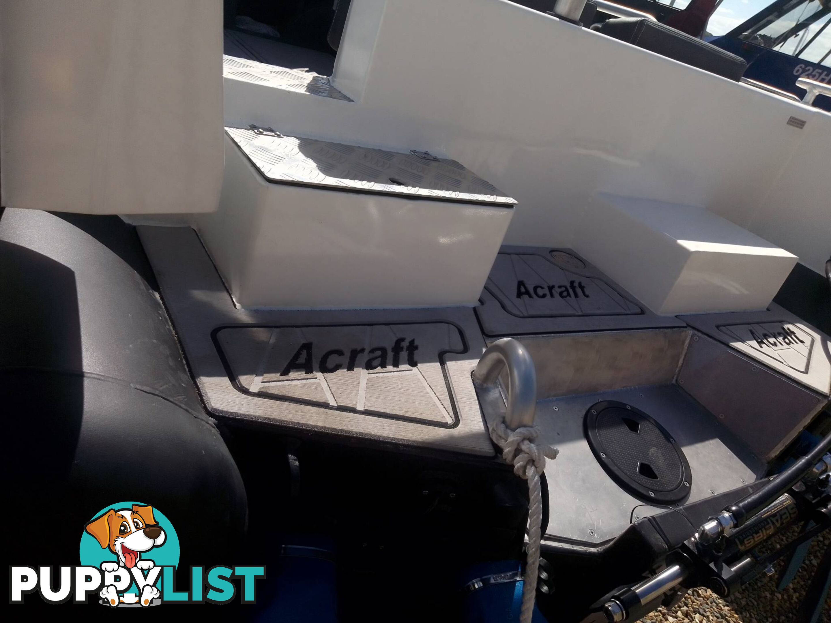 2024 ACRAFT MARINE ABSOLUTE HT 725 HALF CABIN WITH 200HP SUZUKI 4 STROKE OUTBOARD AND TRAILER