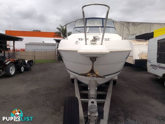 2000 WELLCRAFT MARTINIQUE 2600 FULL CABIN WITH 383 MAG STROKER 6.2L ENGINE AND TRAILER