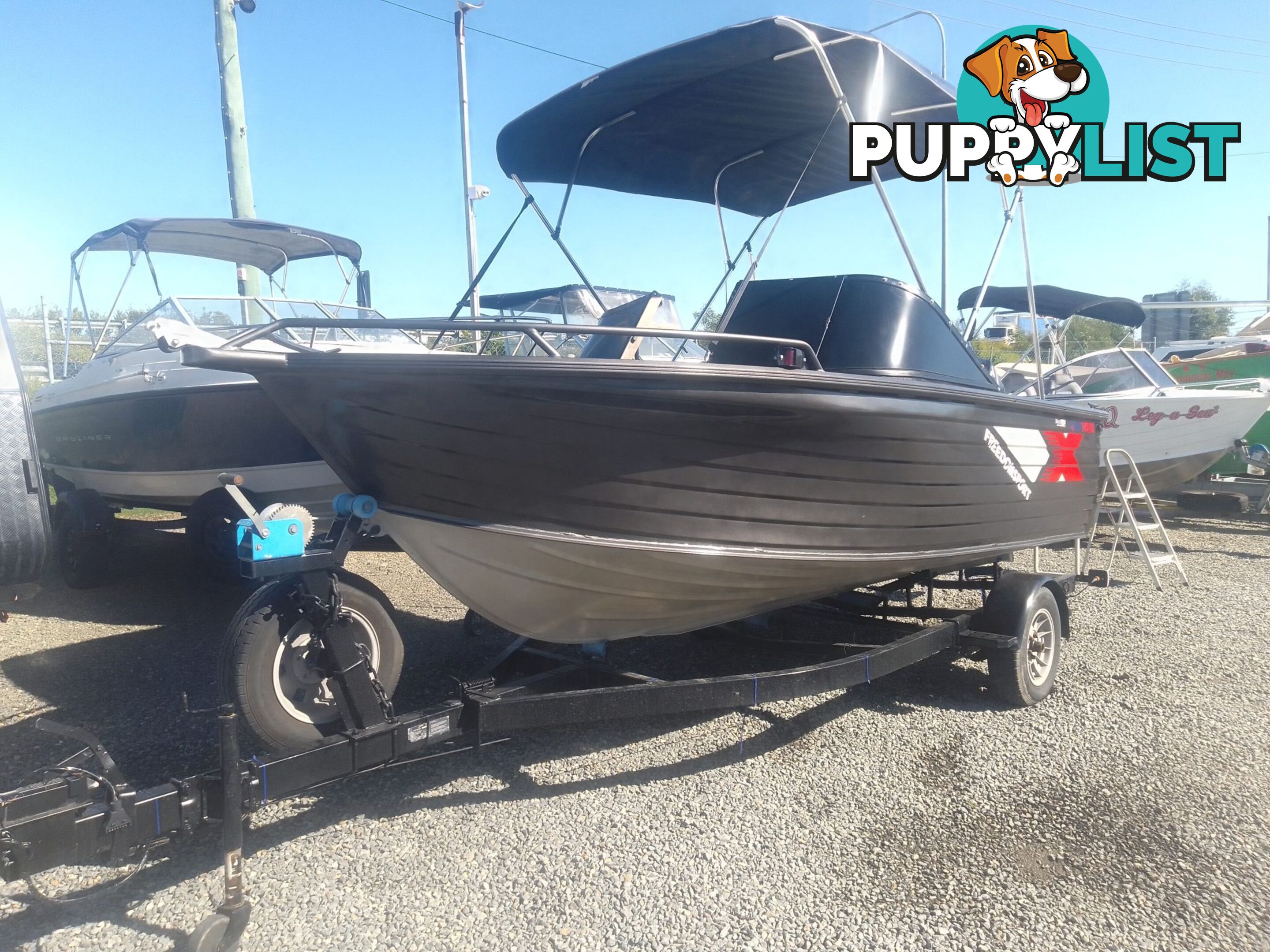 USED 2003 QUINTREX FREEDOM SPORTS 4.75M BOWRIDER WITH A 2002 75HP MERCURY OUTBOARD ON A SPECIAL SINGLE AXLE TRAILER