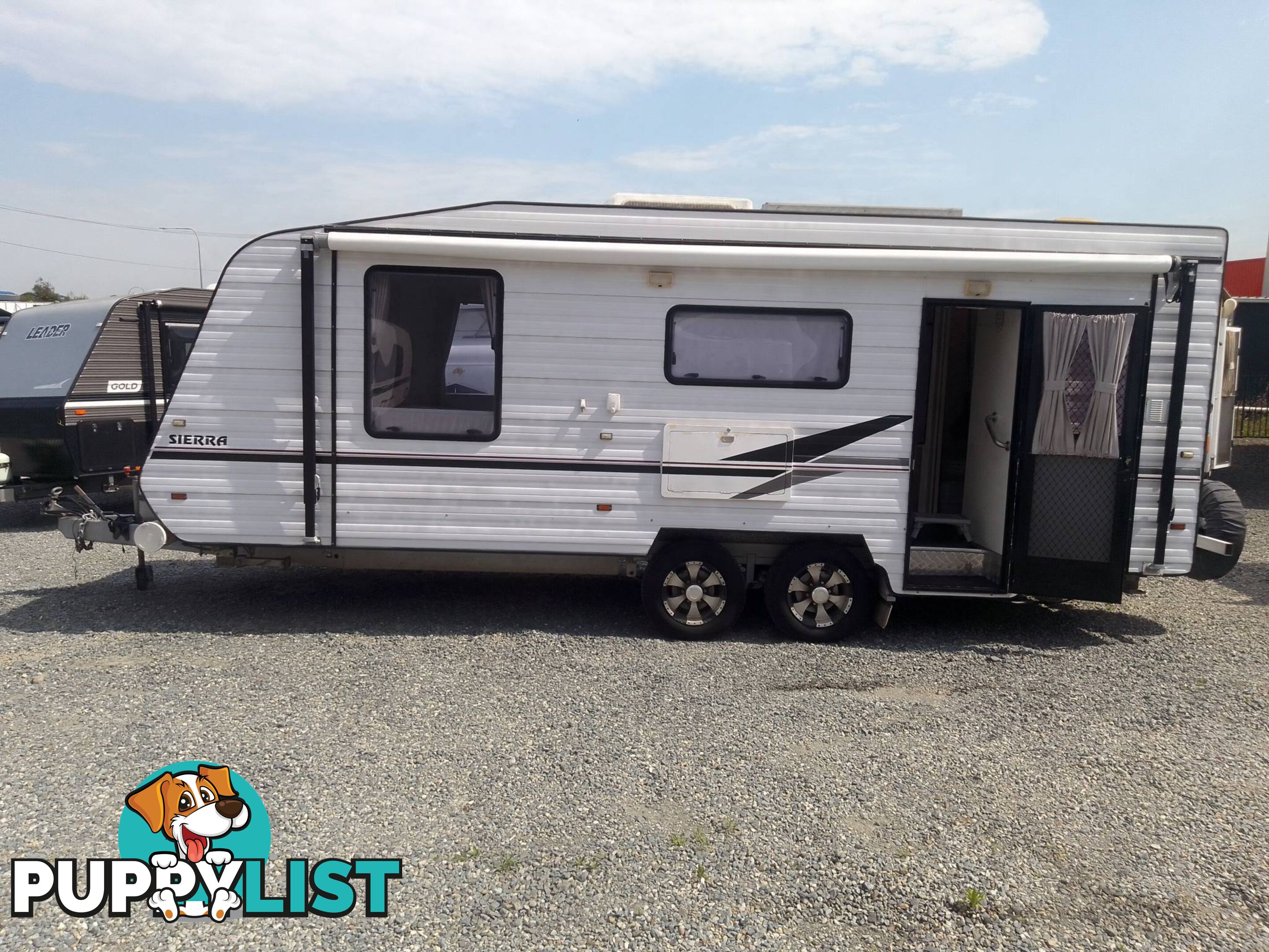 2014 MAJESTIC SIERRA 21FT LUXURY TOURING CARAVAN