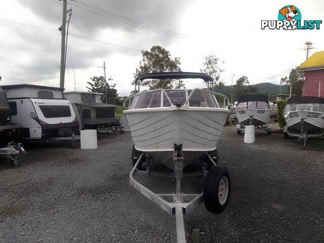 STACER EASYRIDER BOWRIDER-90HP MERCURY 2 STROKE OUTBOARD AND TRAILER