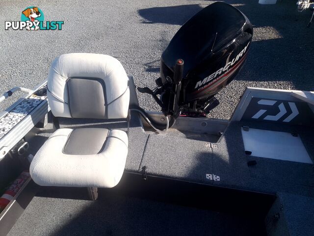 USED 2019 QUINTREX REGENADE 420 WITH A 50HP MERCURY 4 STROKE TILLER STEER ON A 2018 TELWATER TRAILER