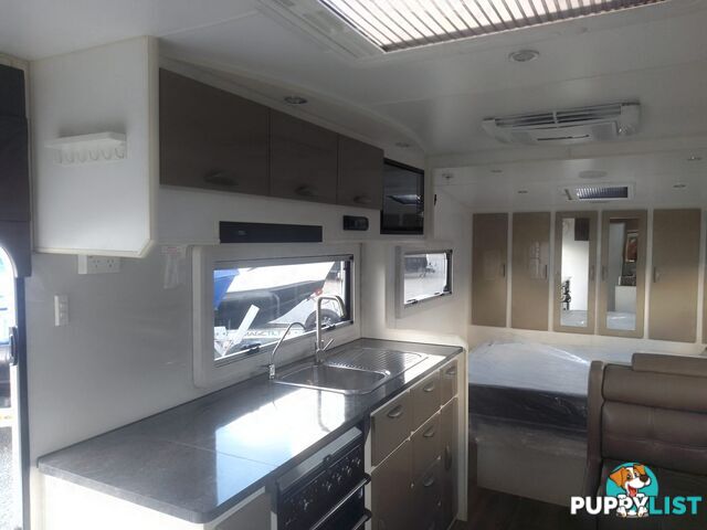 USED 2019 JB DREAMLINE DUAL AXLE 22FT TOURING CARAVAN