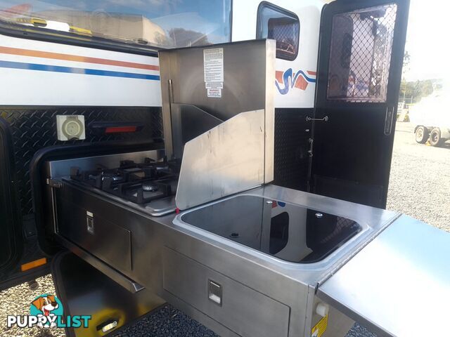 USED 2022 STONEY CREEK SCOUT 14+2 HYBRID OFF ROAD CARAVAN