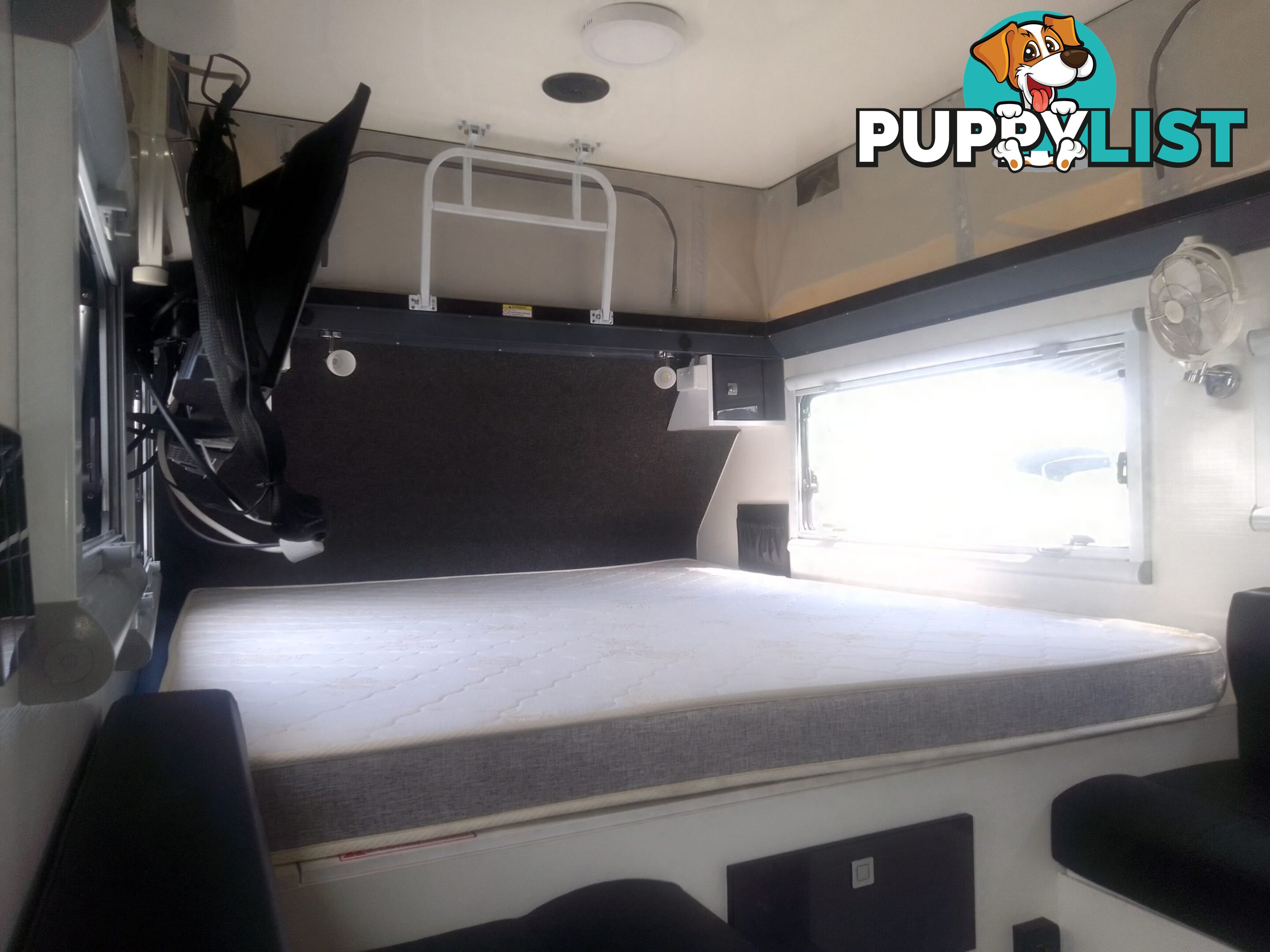 USED 2022 STONEY CREEK SCOUT 14+2 HYBRID OFF ROAD CARAVAN