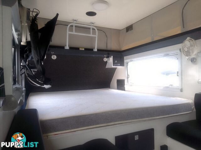 USED 2022 STONEY CREEK SCOUT 14+2 HYBRID OFF ROAD CARAVAN