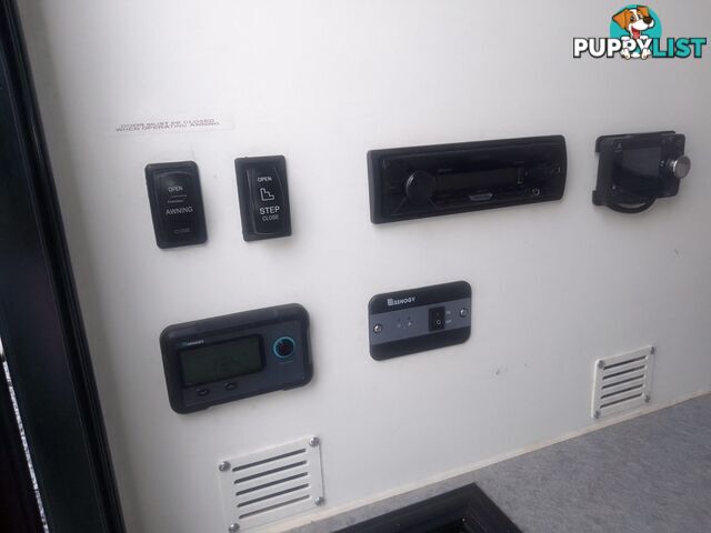 USED 2022 STONEY CREEK SCOUT 14+2 HYBRID OFF ROAD CARAVAN