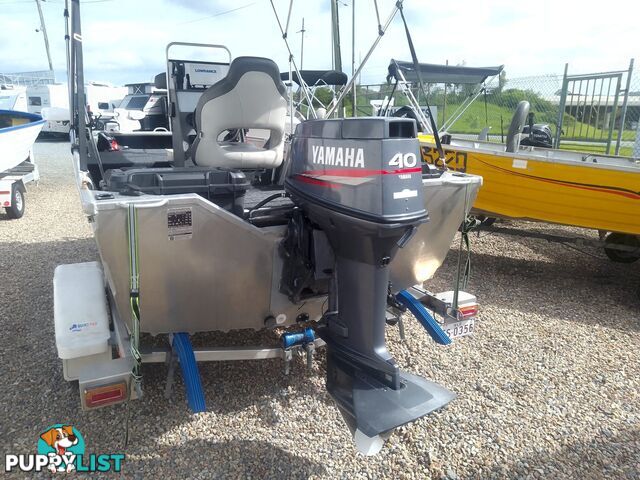 USED 2018 QUINTREX 390 OUTBACK EXPLORER CENTRE CONSOLE OPEN DINGHY WITH A 40HP YAMAHA 3 CYLINDER OUTBOARD MOTOR ON A 2018 MODEL TELWATER TRAILER