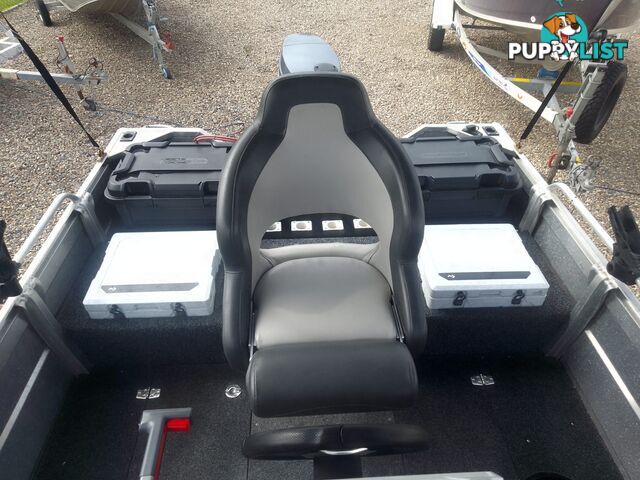 USED 2018 QUINTREX 390 OUTBACK EXPLORER CENTRE CONSOLE OPEN DINGHY WITH A 40HP YAMAHA 3 CYLINDER OUTBOARD MOTOR ON A 2018 MODEL TELWATER TRAILER