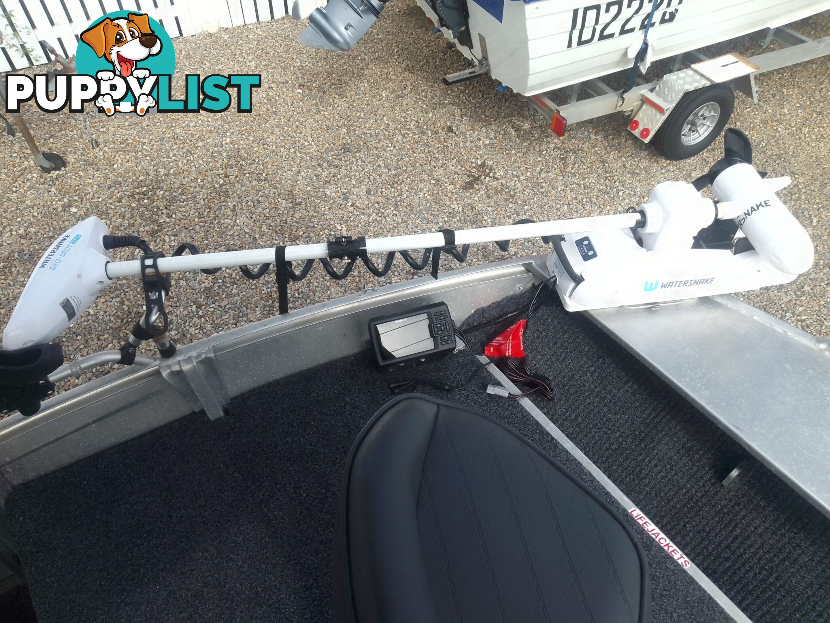 USED 2018 QUINTREX 390 OUTBACK EXPLORER CENTRE CONSOLE OPEN DINGHY WITH A 40HP YAMAHA 3 CYLINDER OUTBOARD MOTOR ON A 2018 MODEL TELWATER TRAILER