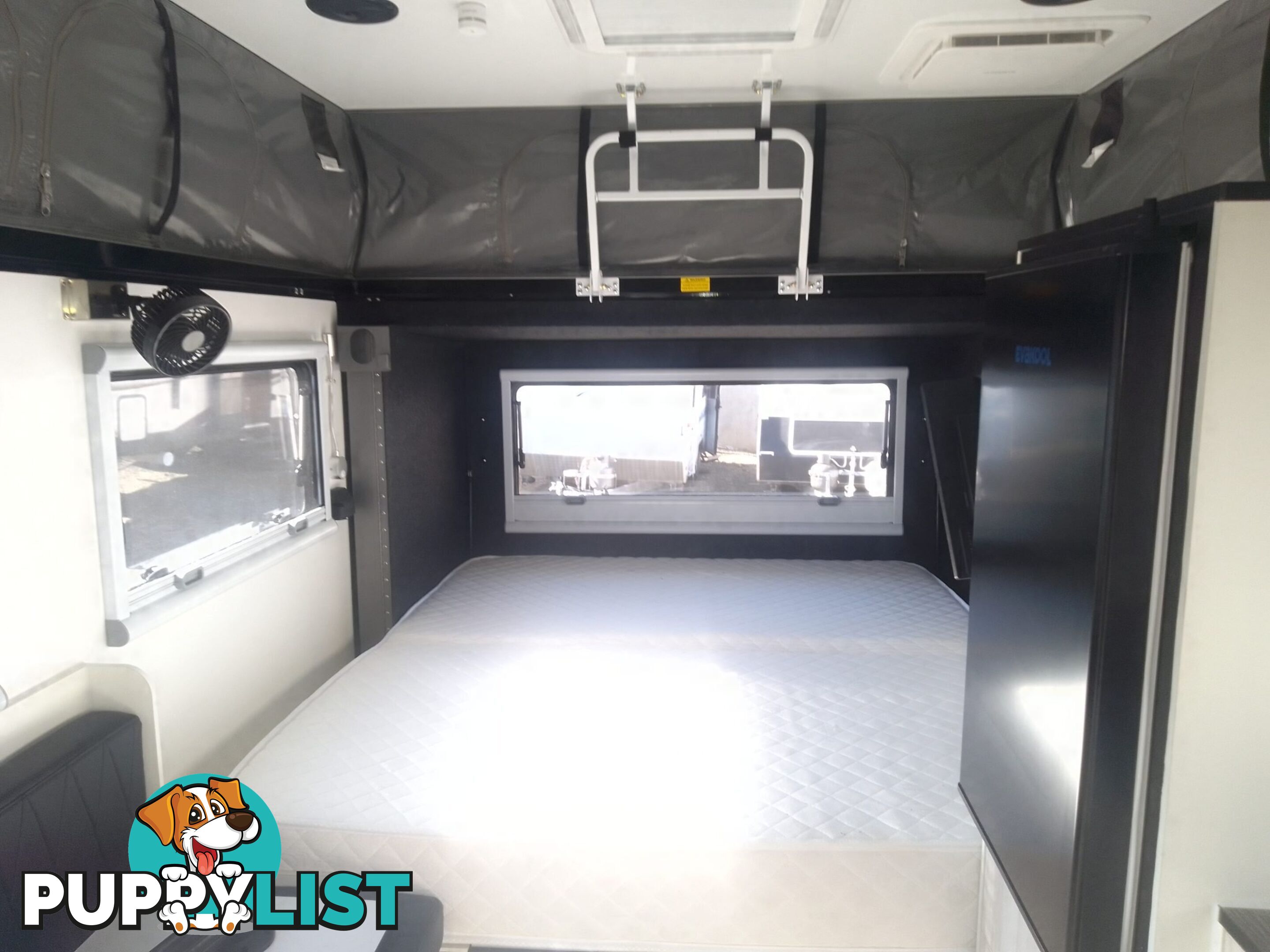USED 2023 JAWA INFINITY 15 ESCAPE HYBRID SINGLE AXLE OFF ROAD CARAVAN