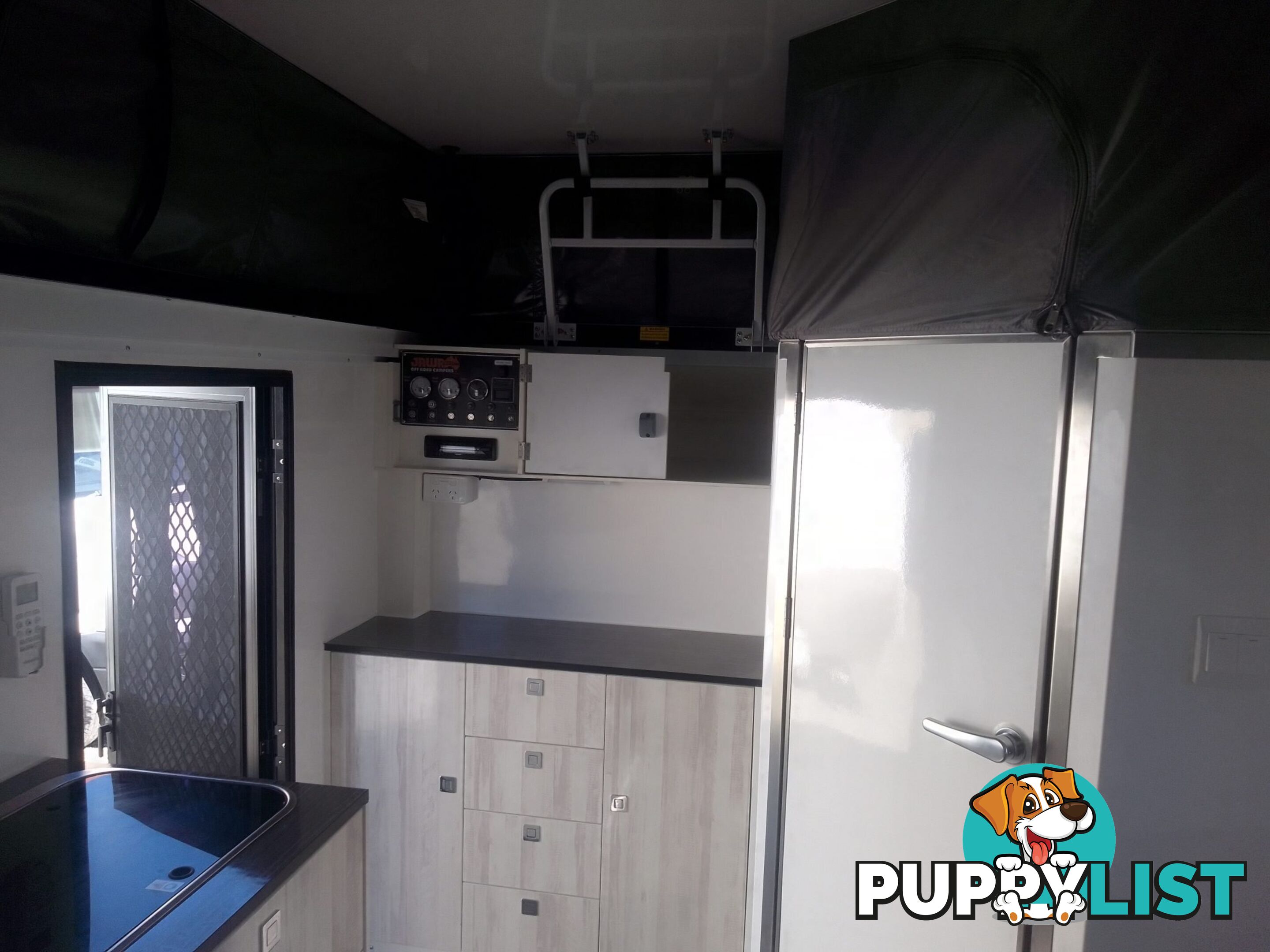 USED 2023 JAWA INFINITY 15 ESCAPE HYBRID SINGLE AXLE OFF ROAD CARAVAN