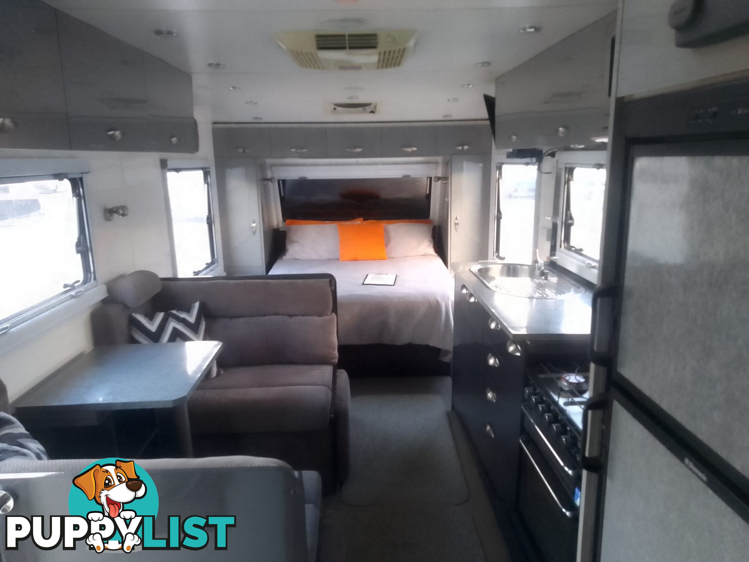 USED 2014 UNIVERSAL TRAILAWAY 21.6FT DUAL AXLE OFF ROAD TOURING CARAVAN