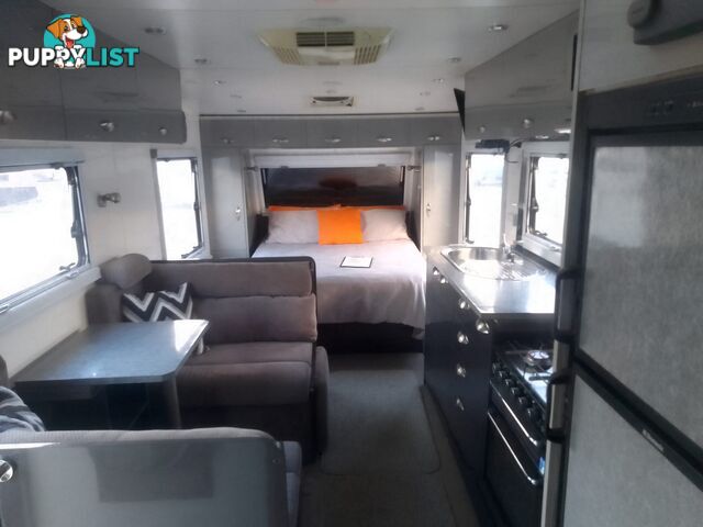 USED 2014 UNIVERSAL TRAILAWAY 21.6FT DUAL AXLE OFF ROAD TOURING CARAVAN