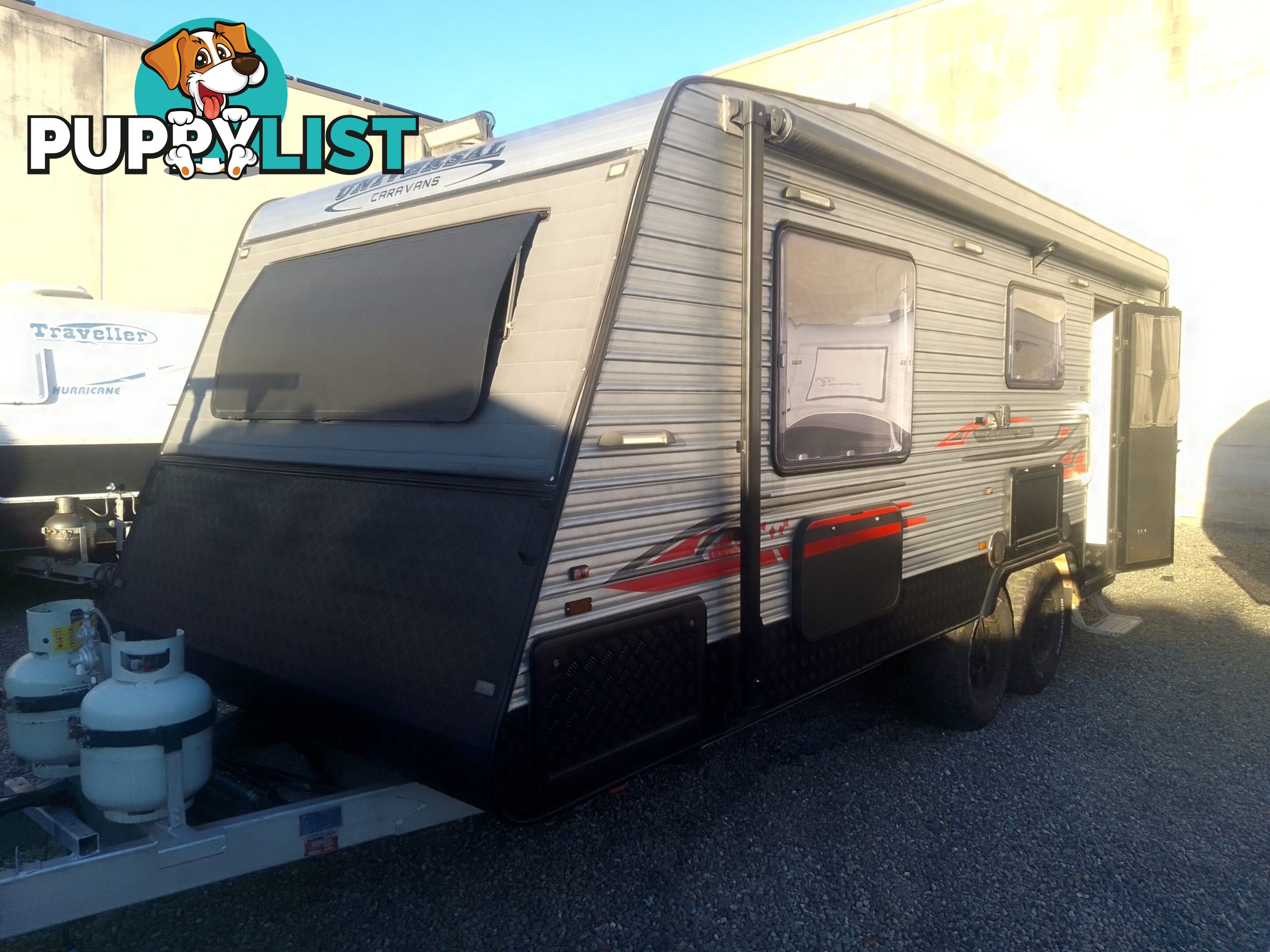USED 2014 UNIVERSAL TRAILAWAY 21.6FT DUAL AXLE OFF ROAD TOURING CARAVAN