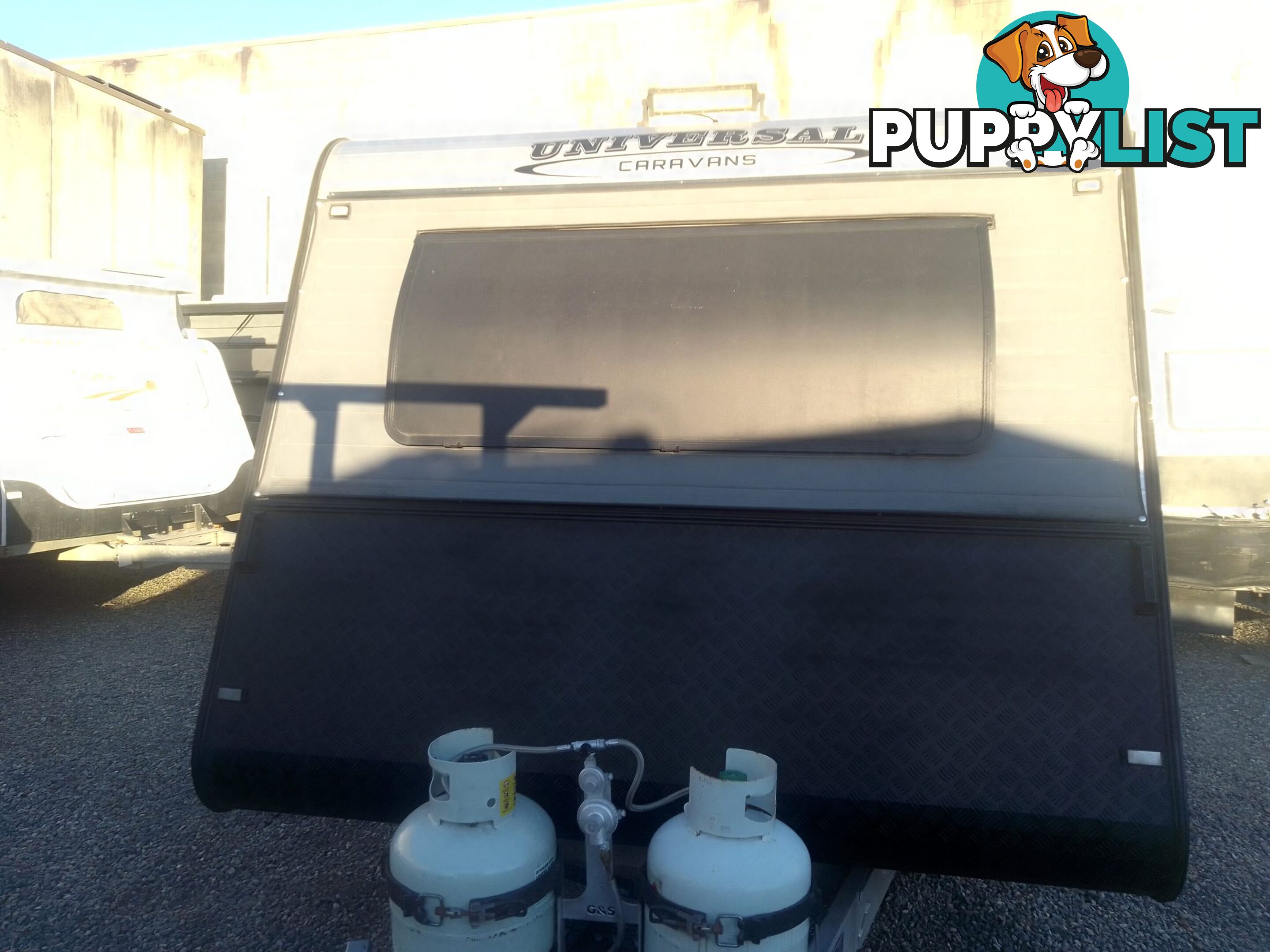 USED 2014 UNIVERSAL TRAILAWAY 21.6FT DUAL AXLE OFF ROAD TOURING CARAVAN