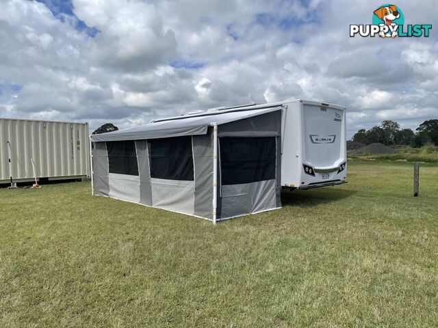 JAYCO SILVERLINE SEMI-OFFROAD SLIDE OUT TOURING CARAVAN