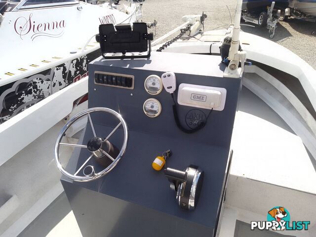 CRUISE CRAFT 6M CENTRE CONSOLE-200HP MERCURY 2 STROKE AND TRAILER