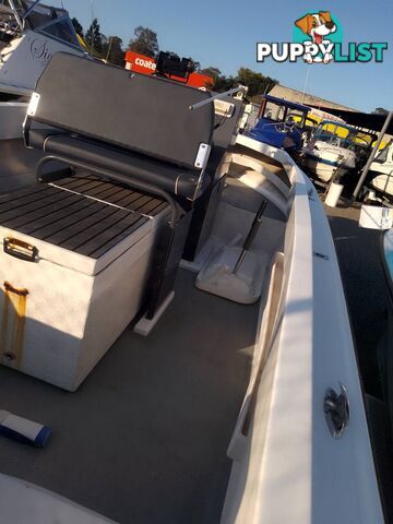 CRUISE CRAFT 6M CENTRE CONSOLE-200HP MERCURY 2 STROKE AND TRAILER