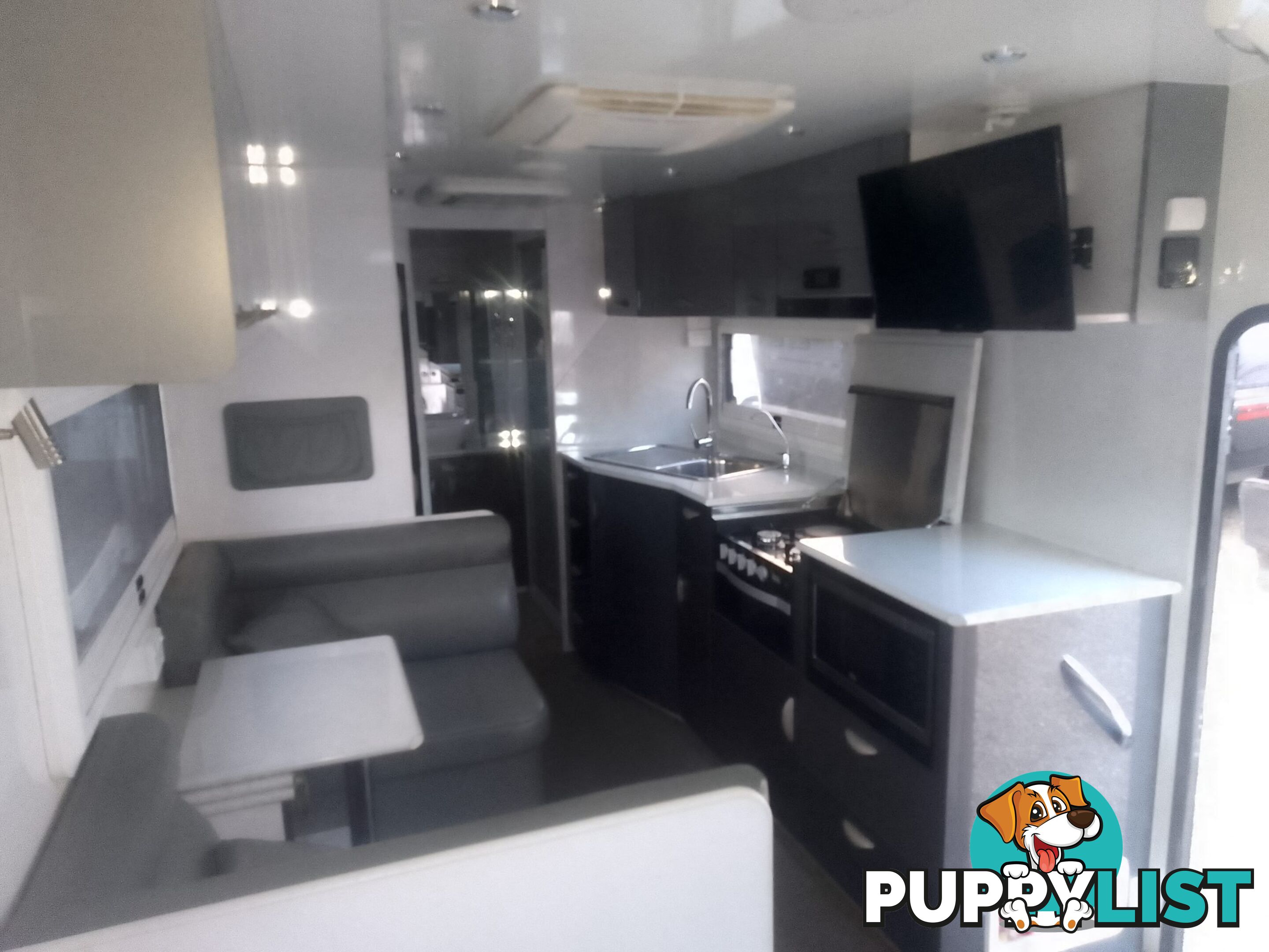 USED 2021 REGENT DISCOVERER RDC206 OFF ROAD DUAL AXLE TOURING CARAVAN