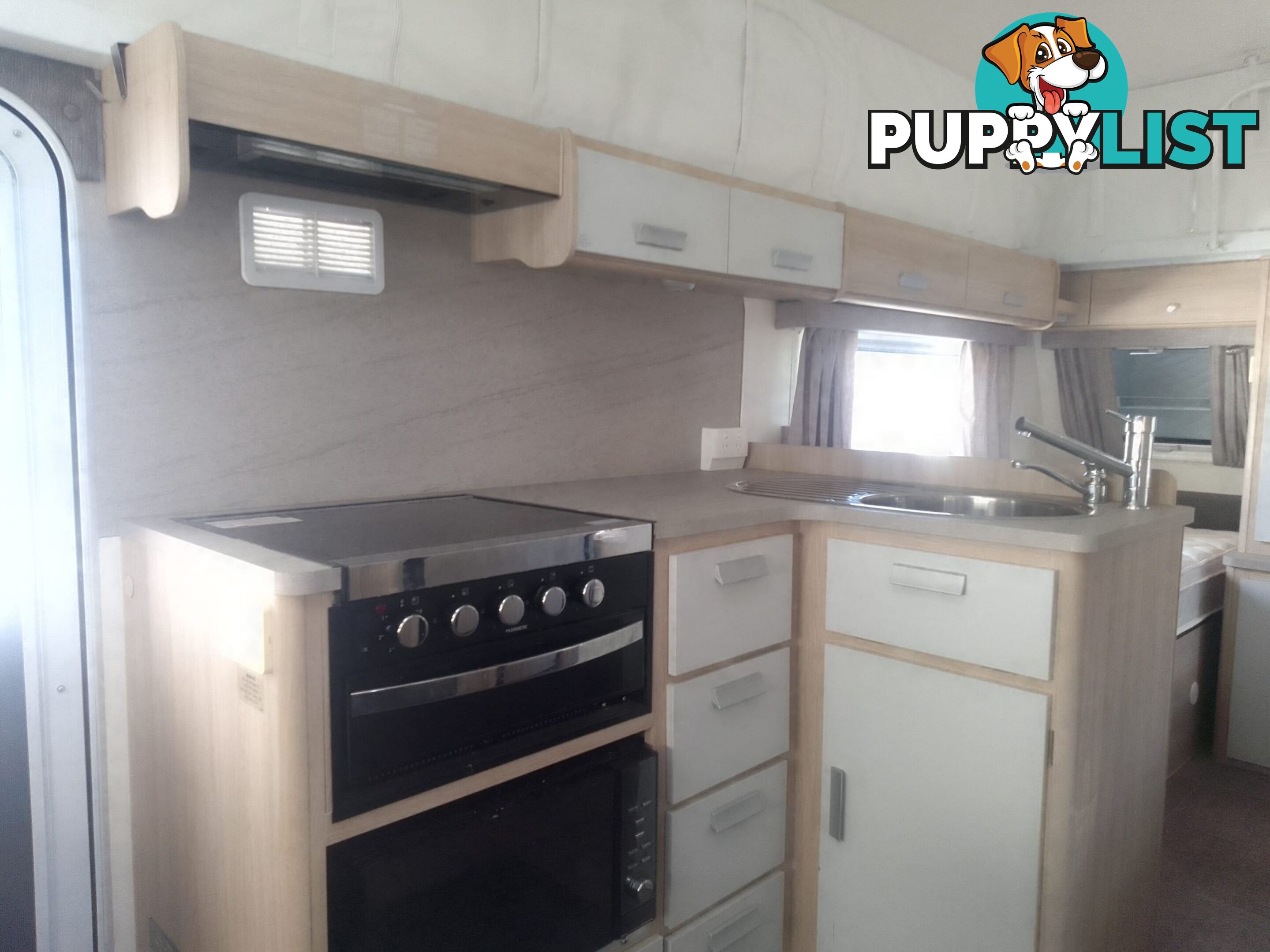 USED 2018 JAYCO JOURNEY LUXURY SINGLE AXLE POP TOP CARAVAN