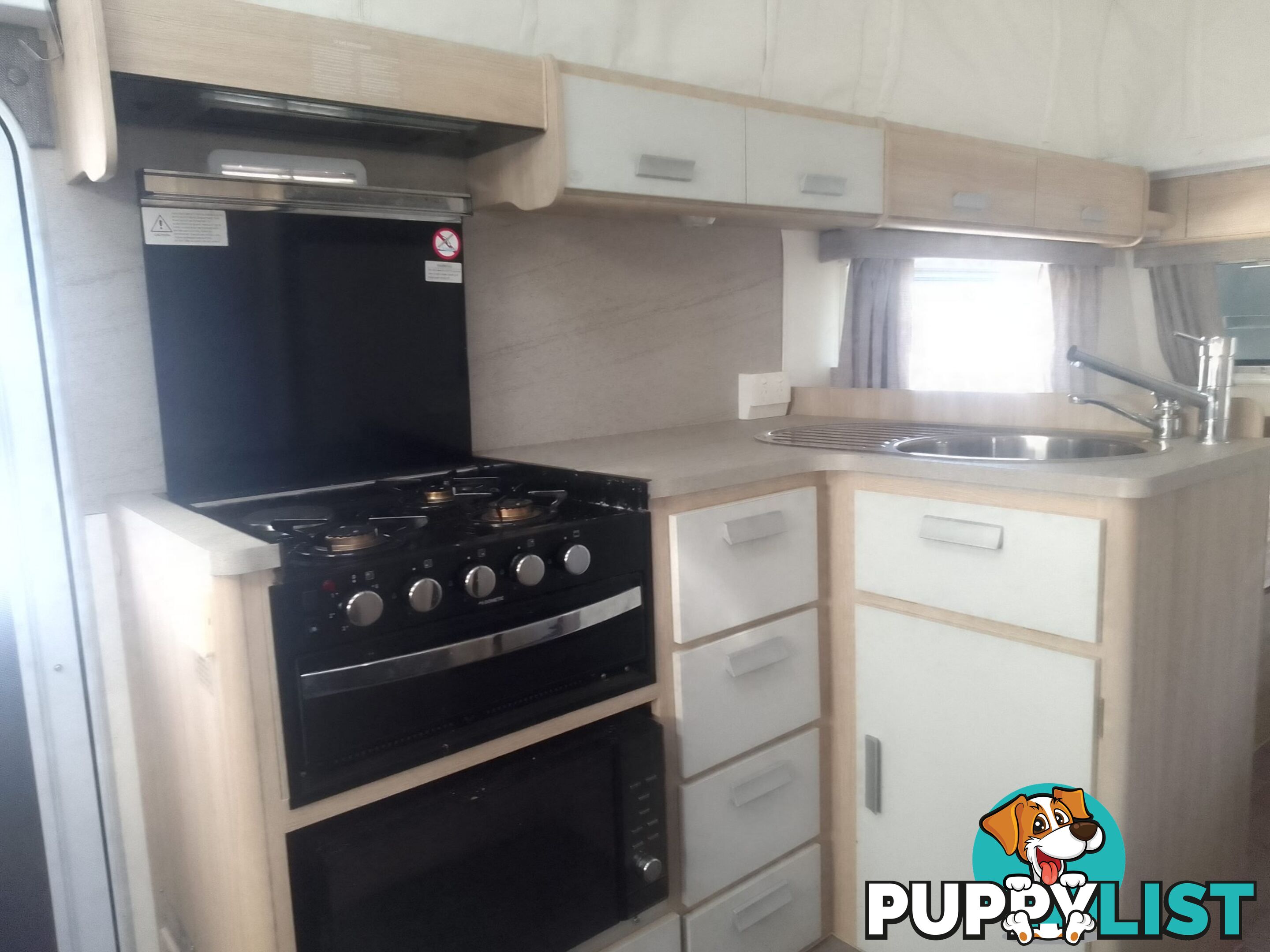 USED 2018 JAYCO JOURNEY LUXURY SINGLE AXLE POP TOP CARAVAN