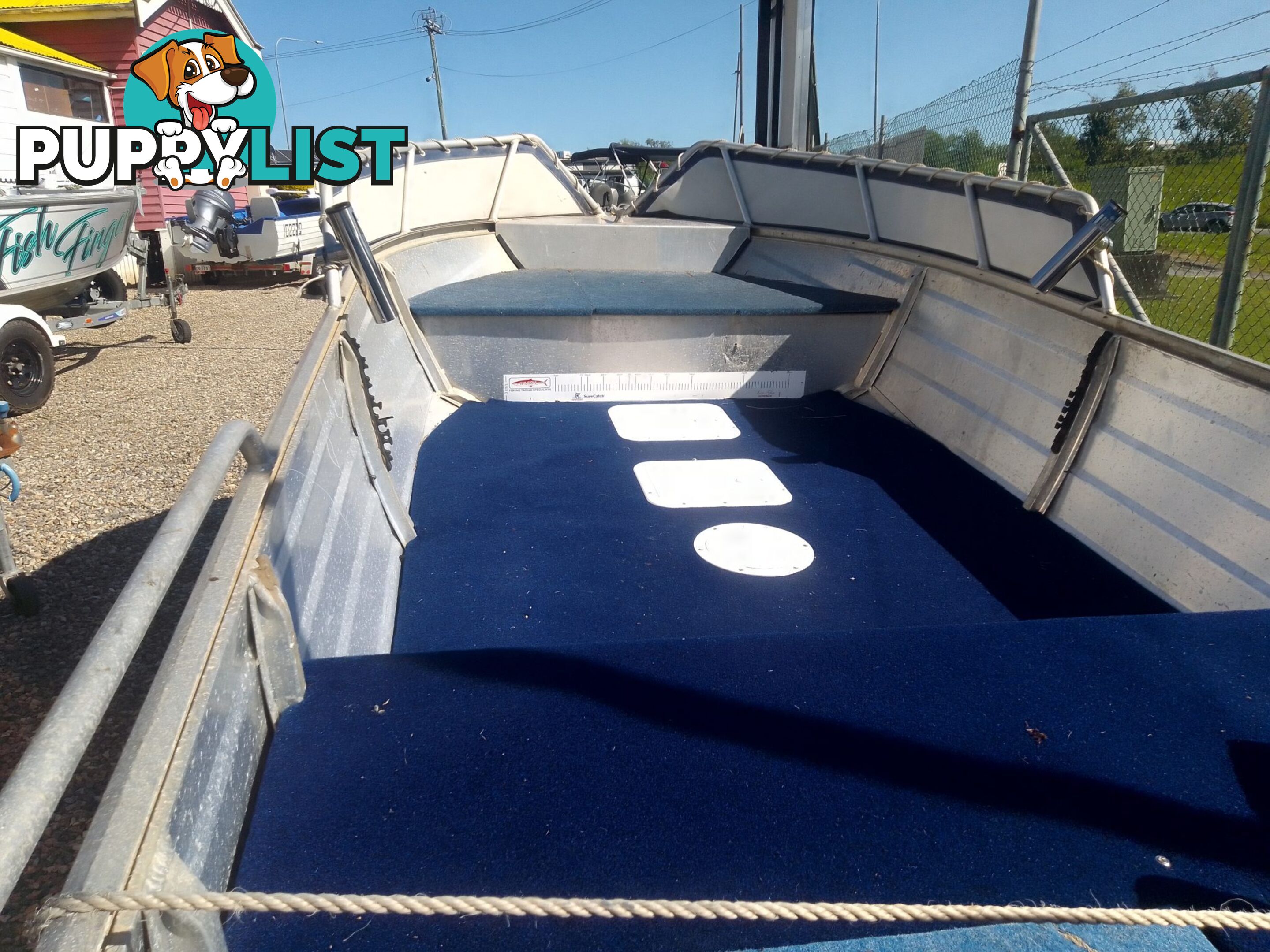 USED 2001 SEAJAY NOMAD 3.95M OPEN DINGHY WITH A 2023 MODEL YAMAHA 25HP 4 STROKE ENGINE ON A 2003 SEALINK BOAT TRAILER