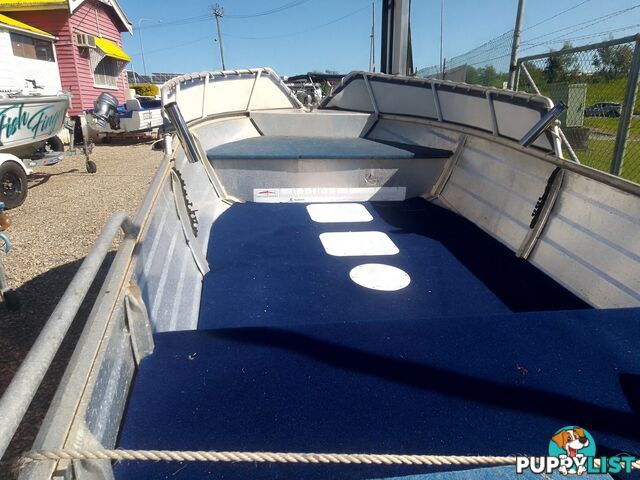 USED 2001 SEAJAY NOMAD 3.95M OPEN DINGHY WITH A 2023 MODEL YAMAHA 25HP 4 STROKE ENGINE ON A 2003 SEALINK BOAT TRAILER