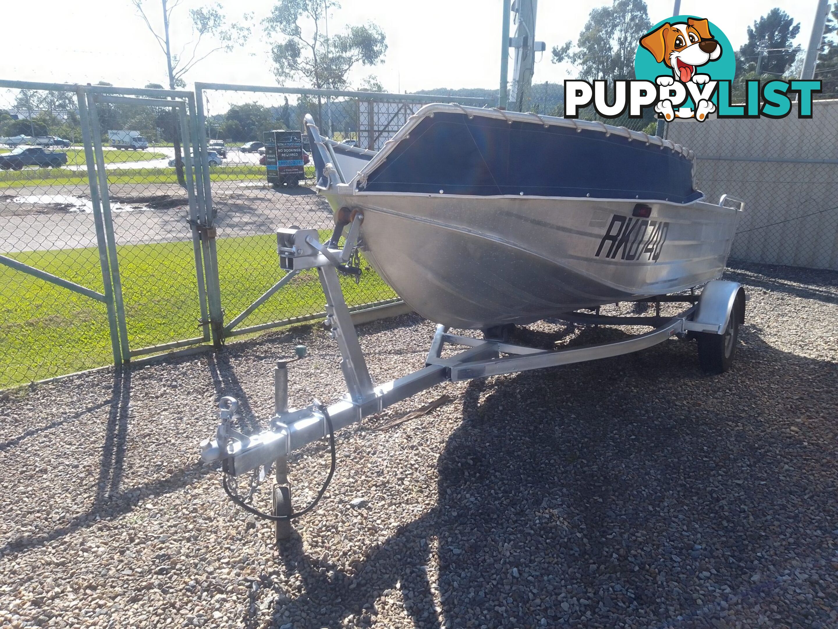 USED 2001 SEAJAY NOMAD 3.95M OPEN DINGHY WITH A 2023 MODEL YAMAHA 25HP 4 STROKE ENGINE ON A 2003 SEALINK BOAT TRAILER